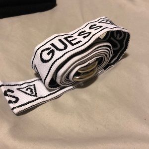 GUESS black and white double sided modern belt